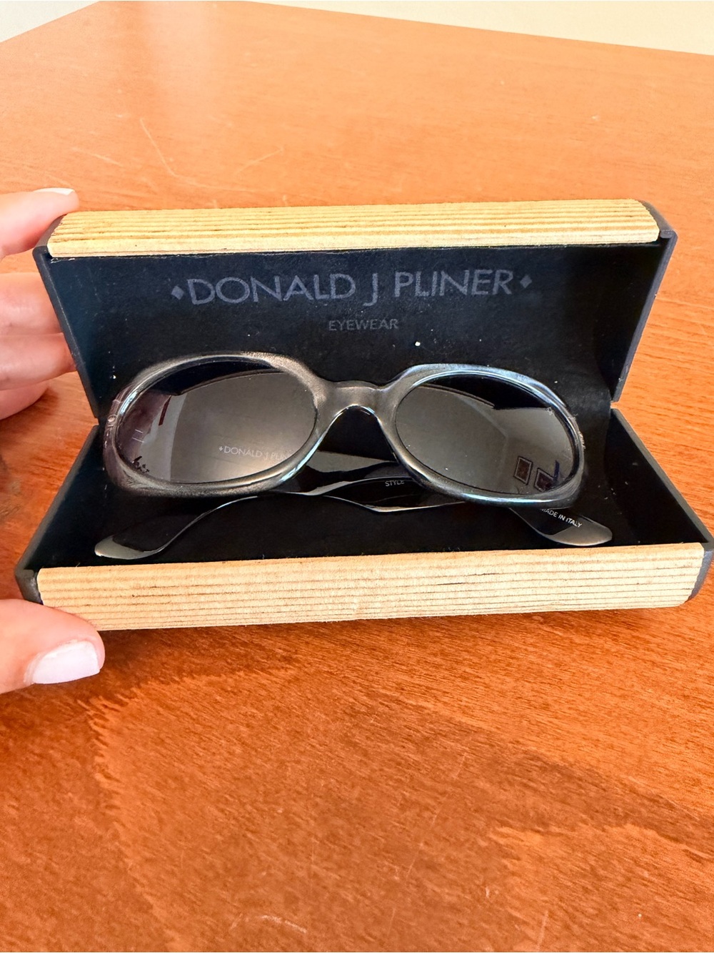 Donald J Pliner 134551 Oversized Sunglasses Made in Italy w/ Original Case